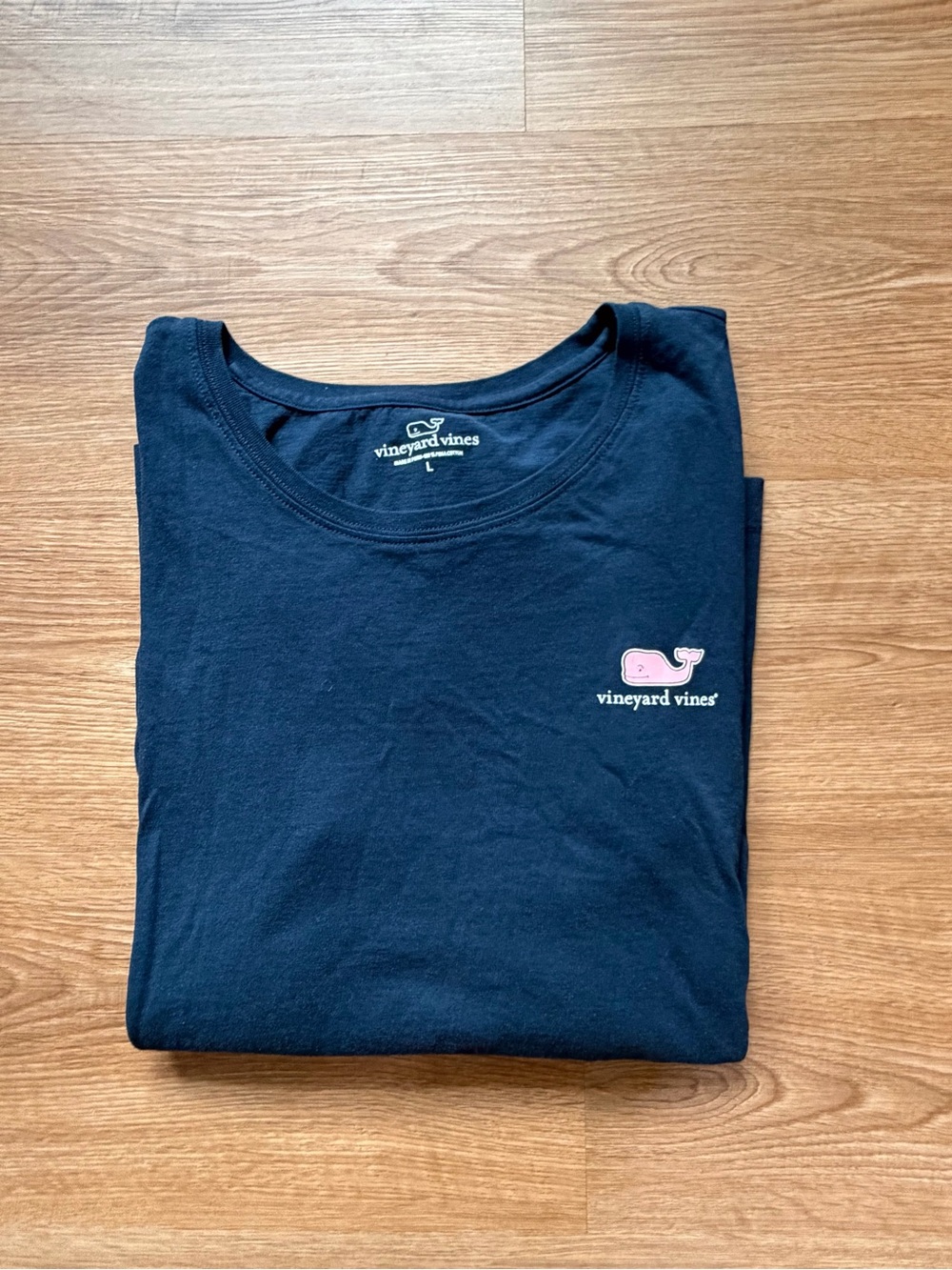 Vineyard Vines Women’s Navy Whale Tee - Pink Logo